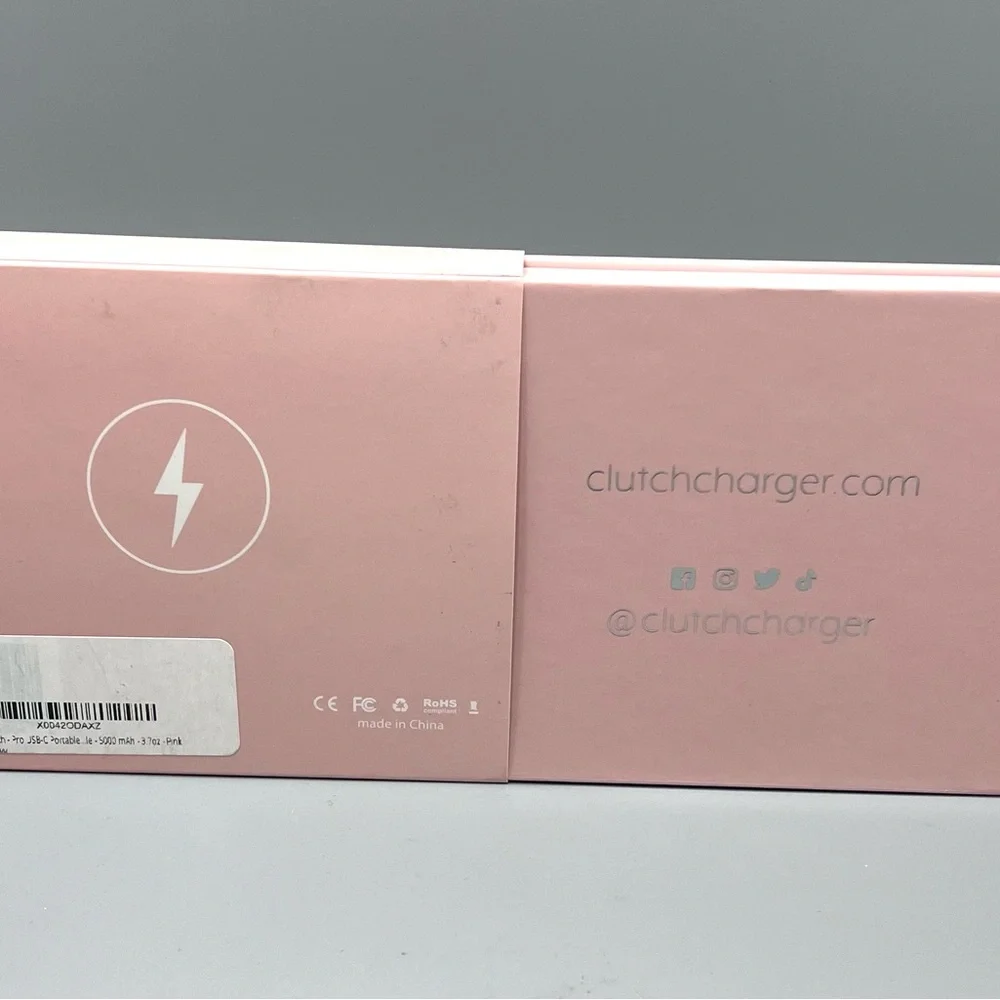 Clutch Pro Lightning Magnetic Phone Charger- New